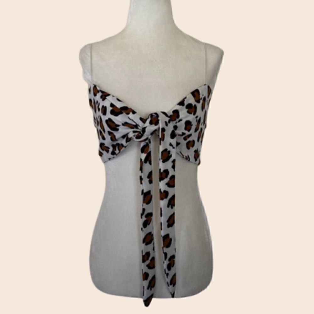 A. Line Animal Print Tie Front Crop Top Size Small